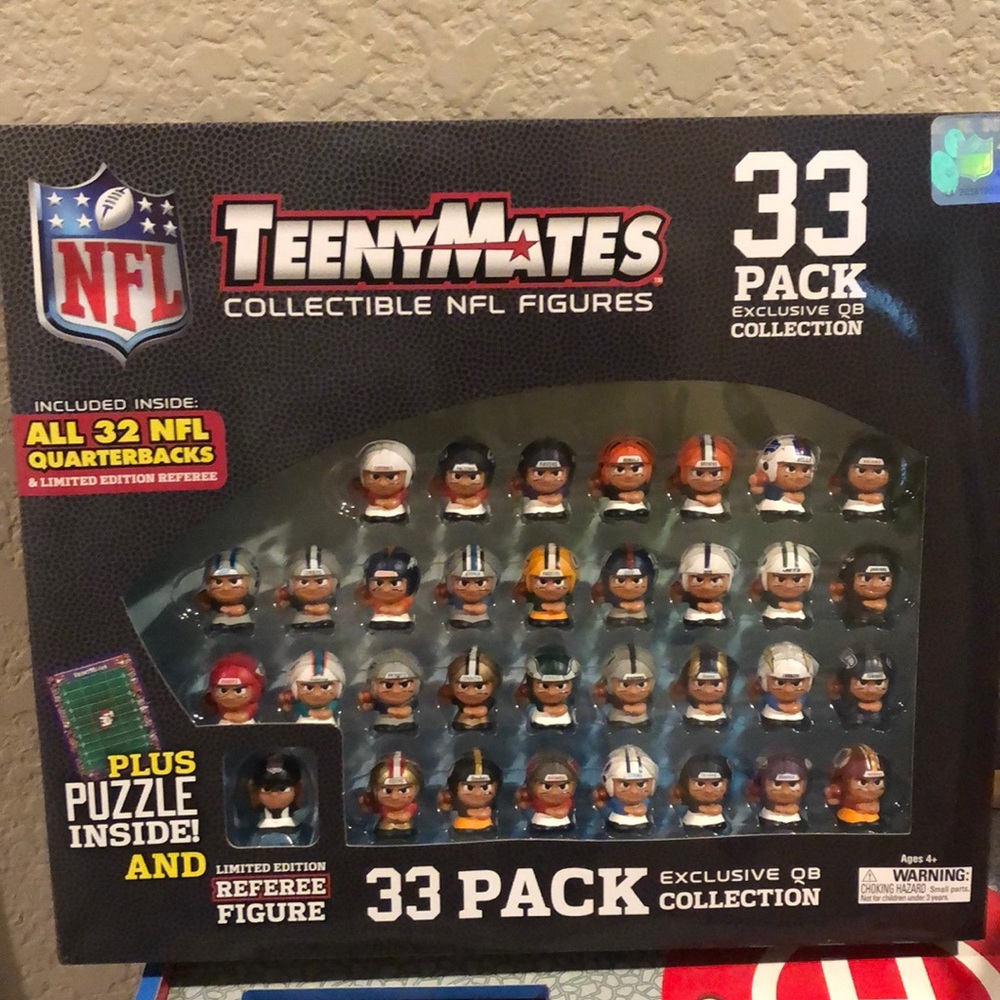 New NFL TeenyMates quarterback exclusive 33 pack